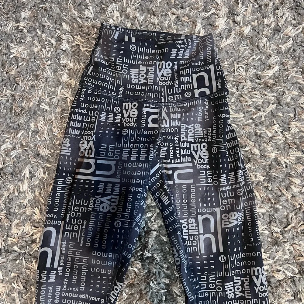 LULULEMON Leggings - Picture 3 of 8